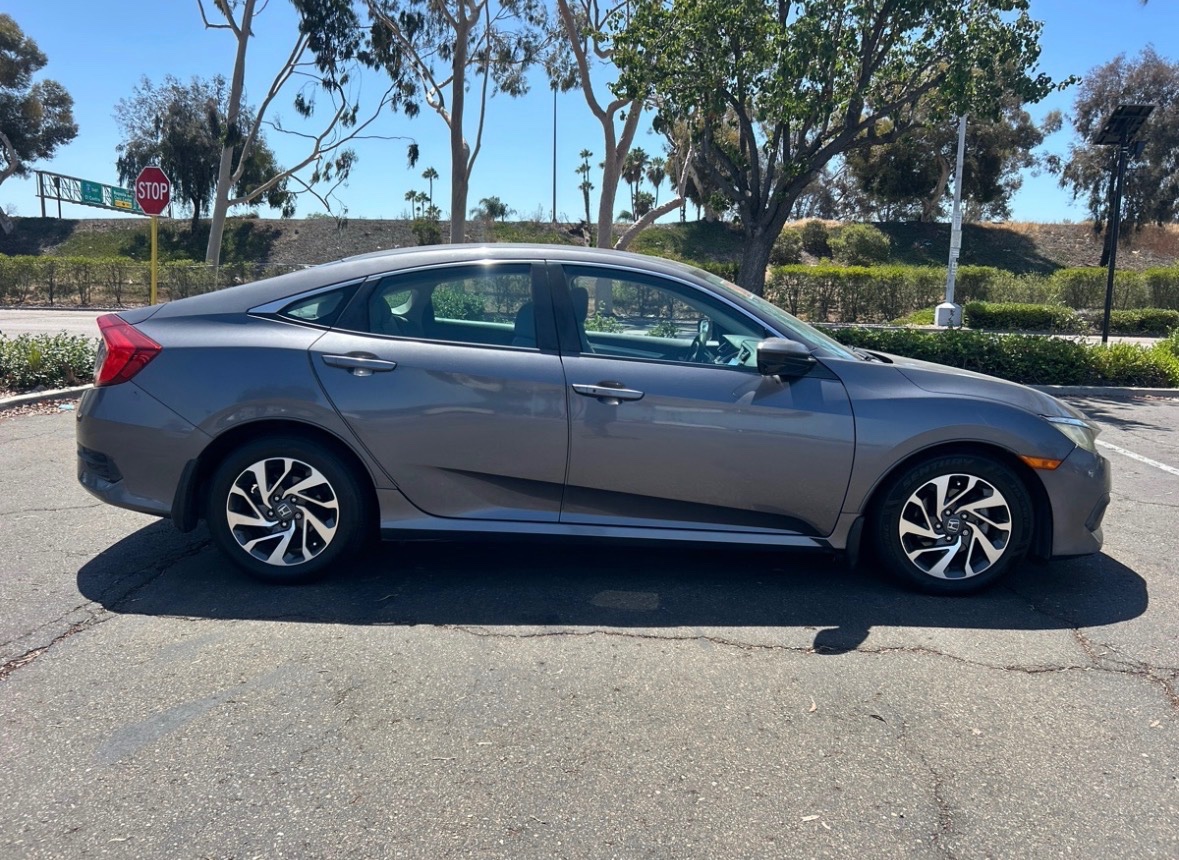 2016 Honda Civic EX — photo 4 of 10