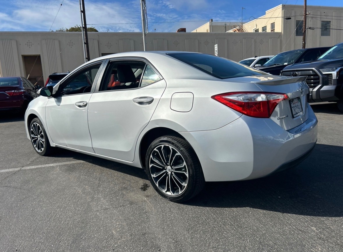2016 Toyota Corolla S Plus — photo 7 of 9