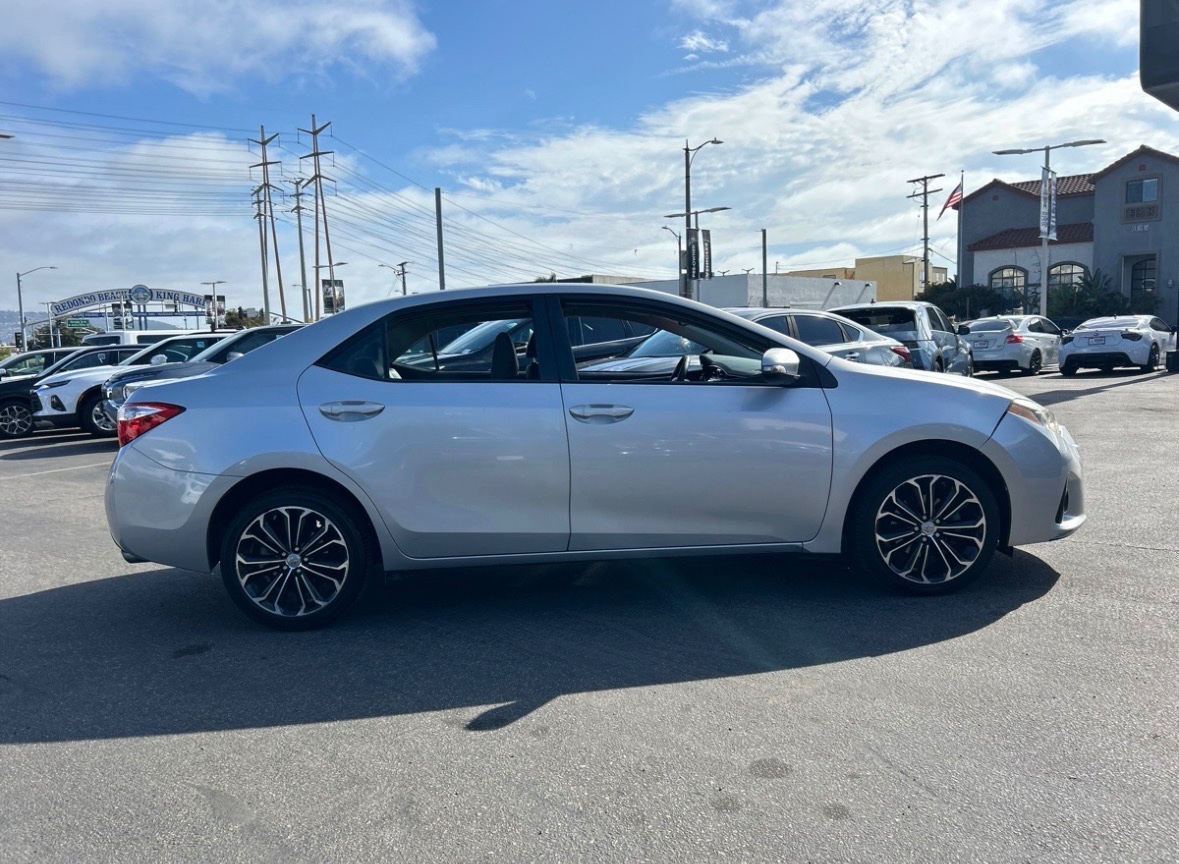 2016 Toyota Corolla S Plus — photo 4 of 9