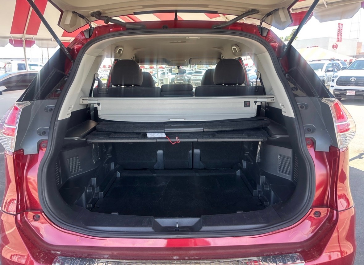 2016 Nissan Rogue SV — photo 13 of 13