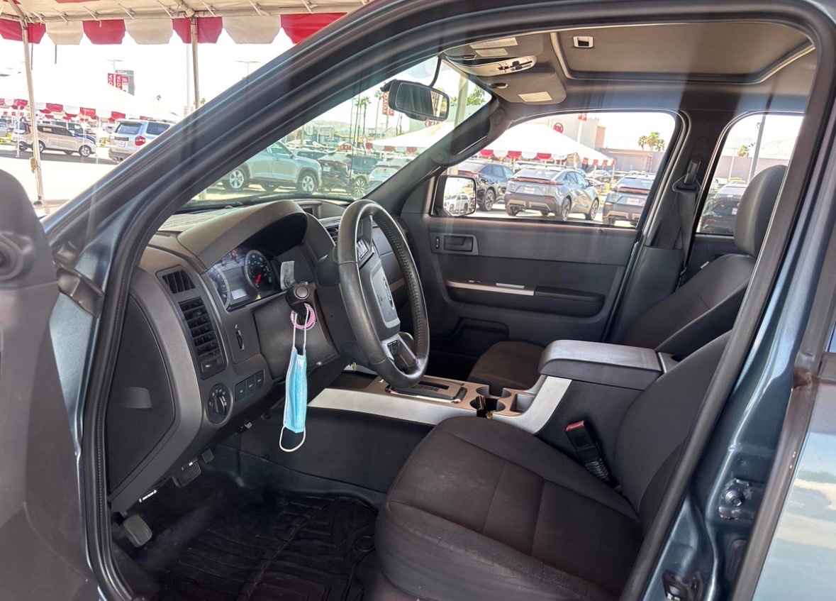2012 Ford Escape XLT — photo 9 of 13