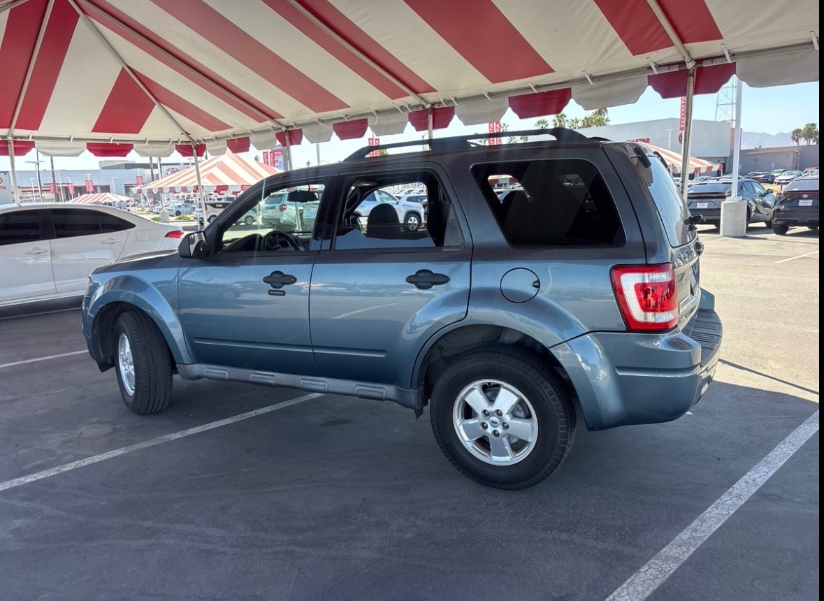 2012 Ford Escape XLT — photo 8 of 13